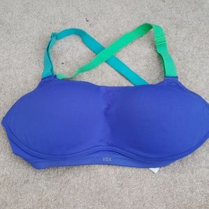 VSX 32D Multi-Way Sports Bra
